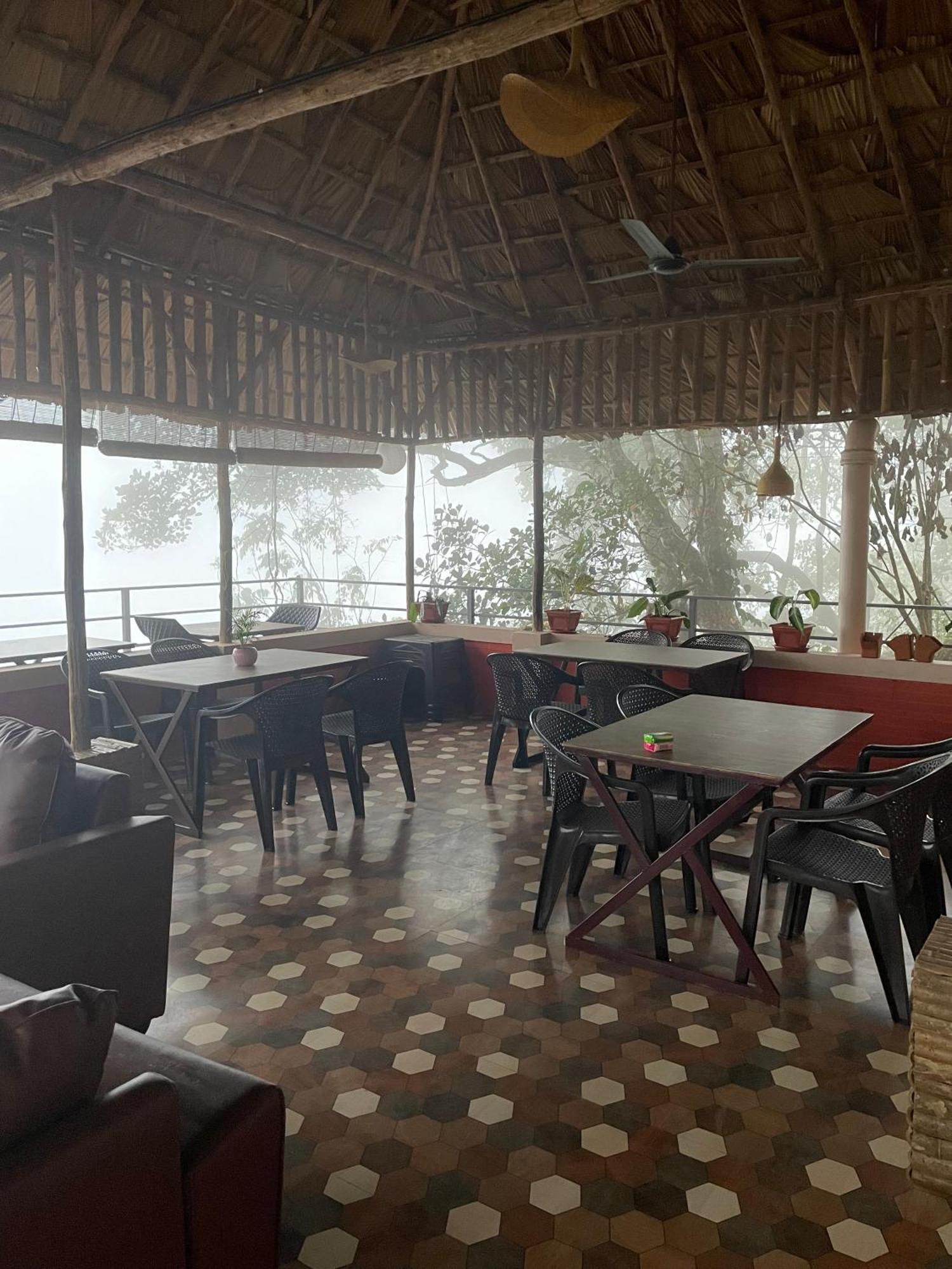 Sunset Valley Kerala Pool Resort - Serene Natural Forest Cottage Stay In Idukki With Sunrise & Sunset Panoramas, Natural Streams & Tranquil Summer Evenings Pirmed Ngoại thất bức ảnh