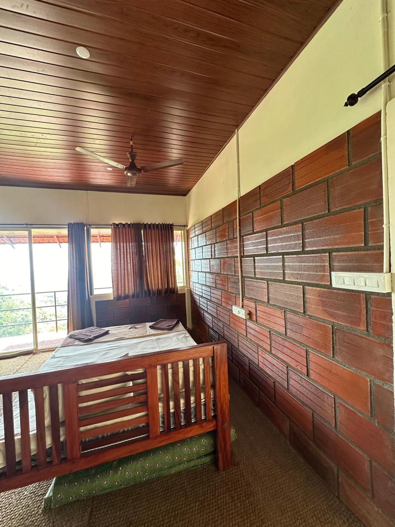 Sunset Valley Kerala Pool Resort - Serene Natural Forest Cottage Stay In Idukki With Sunrise & Sunset Panoramas, Natural Streams & Tranquil Summer Evenings Pirmed Ngoại thất bức ảnh