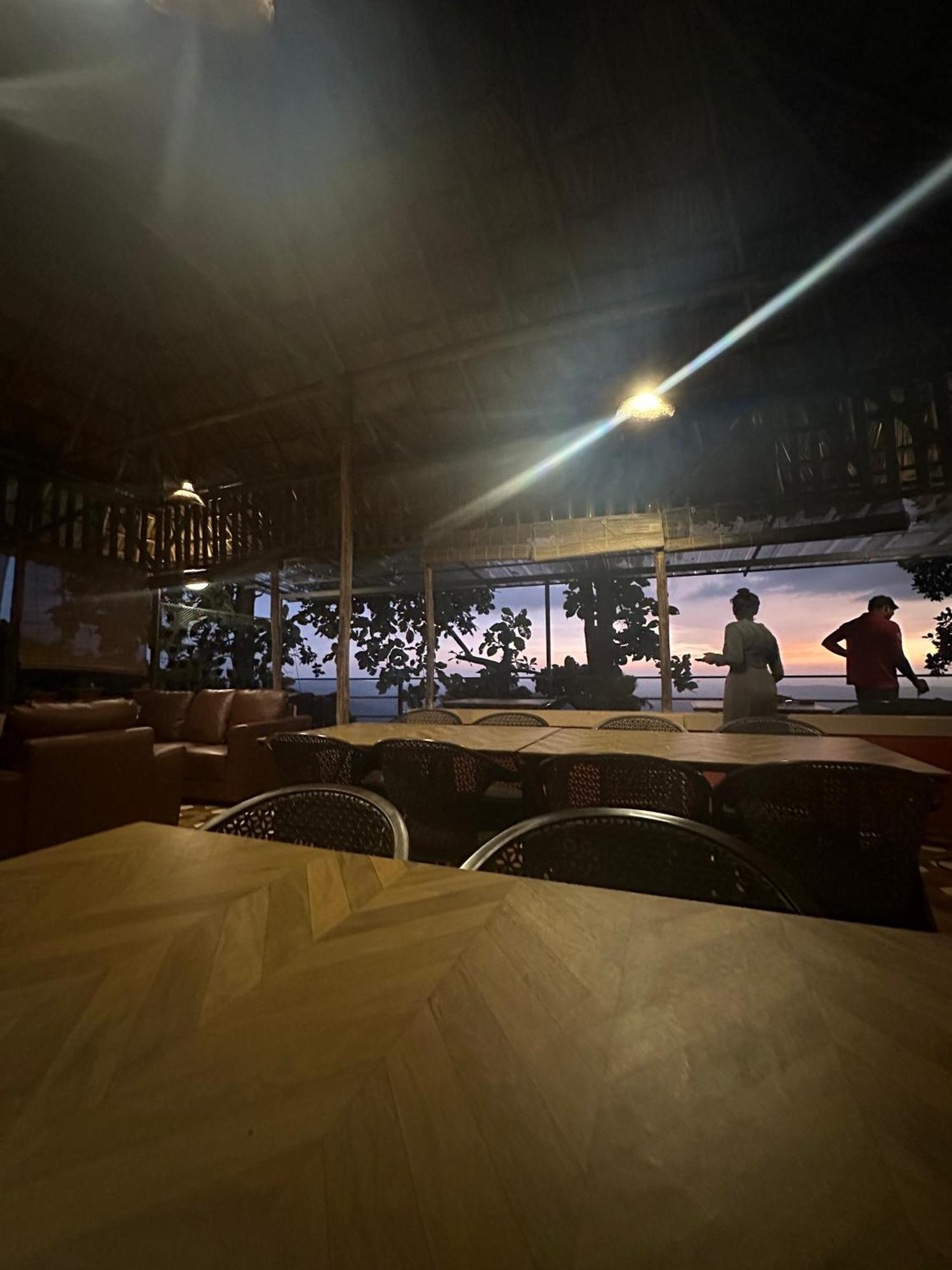 Sunset Valley Kerala Pool Resort - Serene Natural Forest Cottage Stay In Idukki With Sunrise & Sunset Panoramas, Natural Streams & Tranquil Summer Evenings Pirmed Ngoại thất bức ảnh