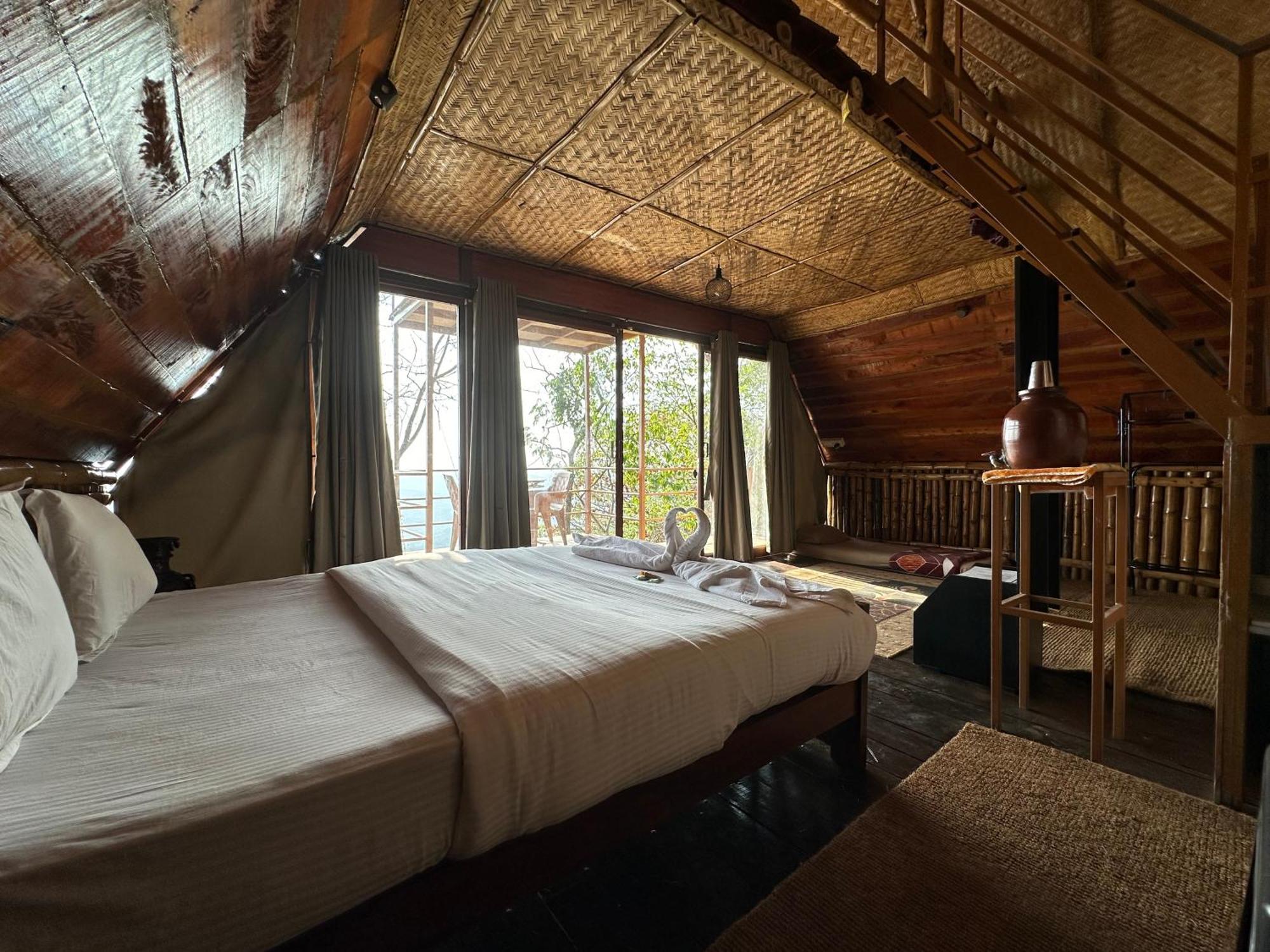 Sunset Valley Kerala Pool Resort - Serene Natural Forest Cottage Stay In Idukki With Sunrise & Sunset Panoramas, Natural Streams & Tranquil Summer Evenings Pirmed Ngoại thất bức ảnh