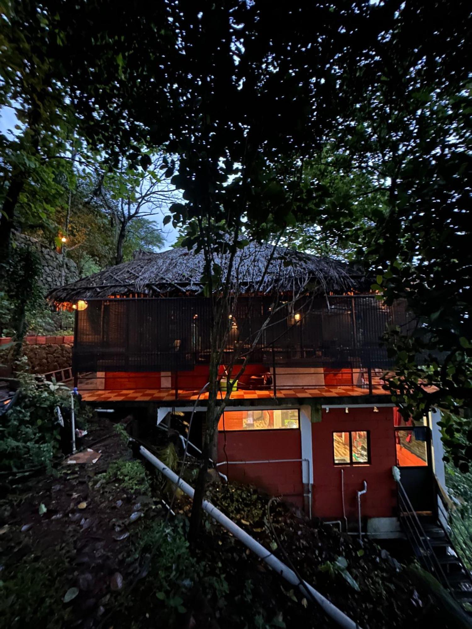 Sunset Valley Kerala Pool Resort - Serene Natural Forest Cottage Stay In Idukki With Sunrise & Sunset Panoramas, Natural Streams & Tranquil Summer Evenings Pirmed Ngoại thất bức ảnh