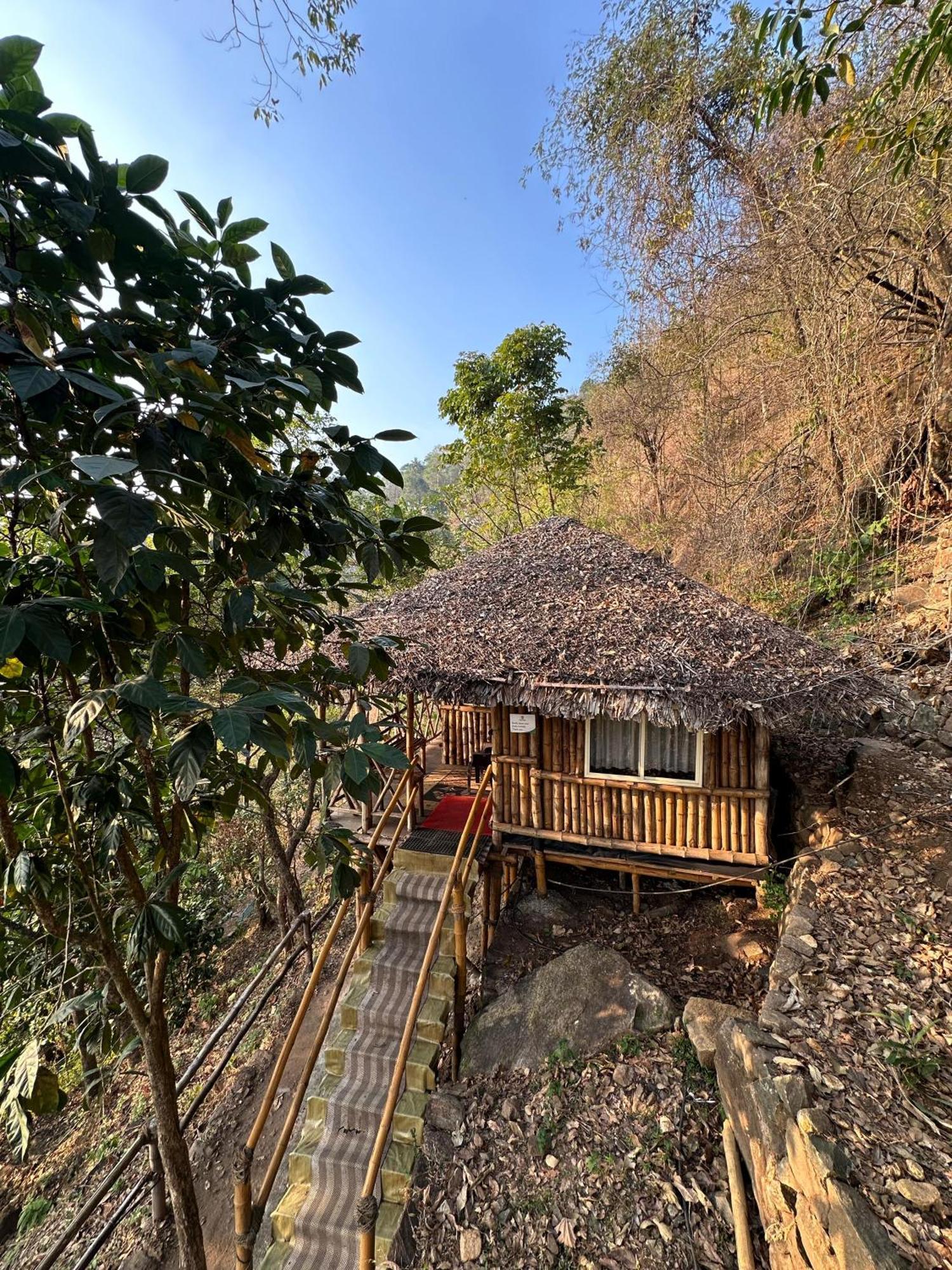 Sunset Valley Kerala Pool Resort - Serene Natural Forest Cottage Stay In Idukki With Sunrise & Sunset Panoramas, Natural Streams & Tranquil Summer Evenings Pirmed Ngoại thất bức ảnh