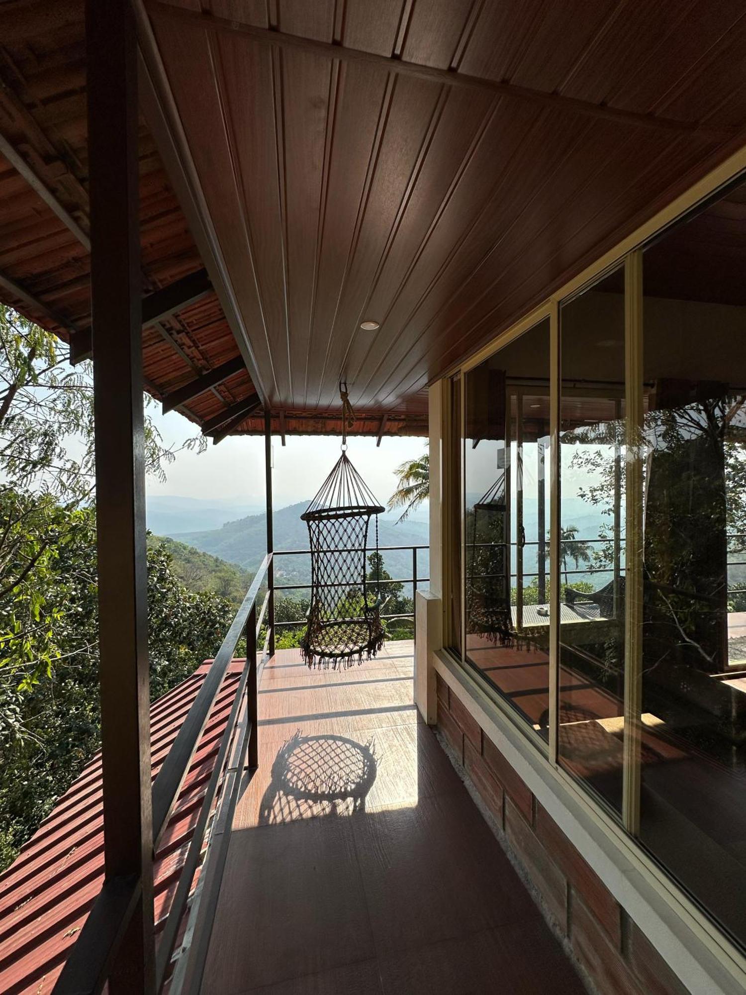 Sunset Valley Kerala Pool Resort - Serene Natural Forest Cottage Stay In Idukki With Sunrise & Sunset Panoramas, Natural Streams & Tranquil Summer Evenings Pirmed Ngoại thất bức ảnh